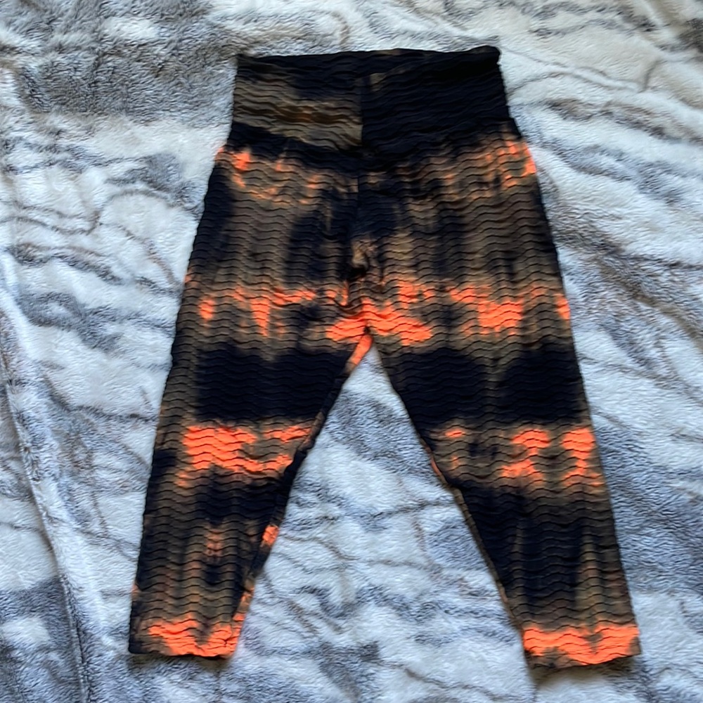 Booty by Brabants OS cropped tie dye leggings